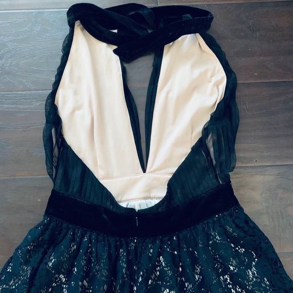 ASOS Petite Black & Cream Sheer Lace Open Back Halter Top Prom Dress | Size: 6/8 - Picture 7 of 11